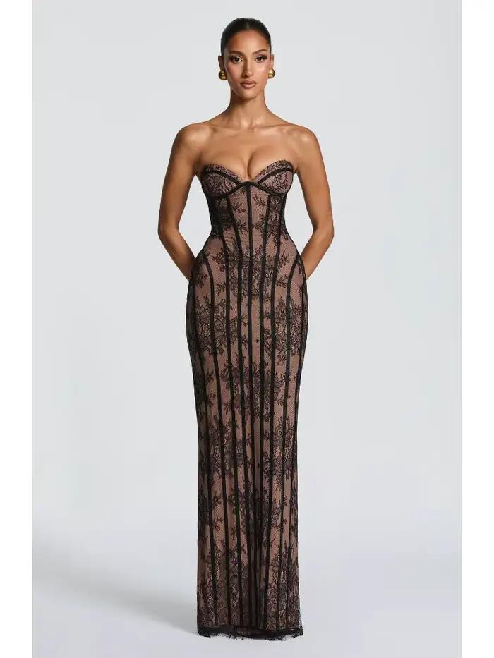 Robe longue moulante en dentelle 2026 avec corset, motif côtelé vertical complexe, coupe ajustée pou