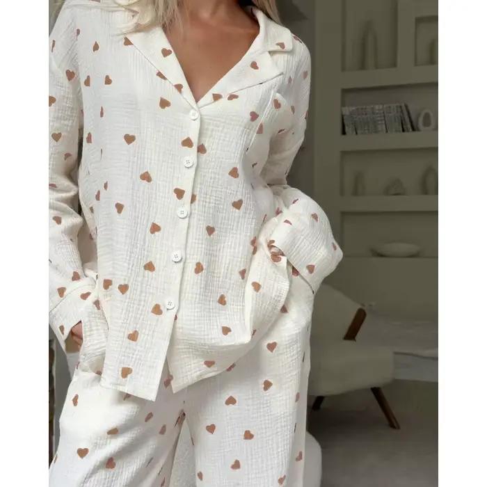 Ensemble pyjama imprimé cœur pour femmes, manches longues, revers, poche poitrine, haut et pantalon,