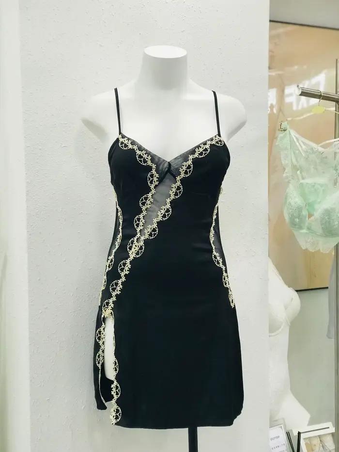 Robe de nuit fine en dentelle avec coussin de poitrine, vêtements de nuit sexy, pur désir féminin, f