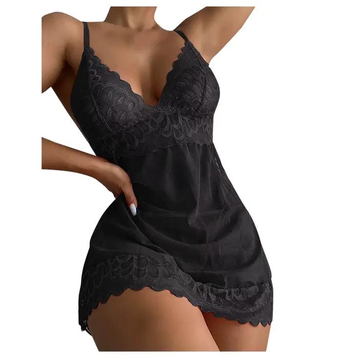 Ensemble de lingerie rouge en dentelle pour femme, nuisette transparente à col en V profond et strin