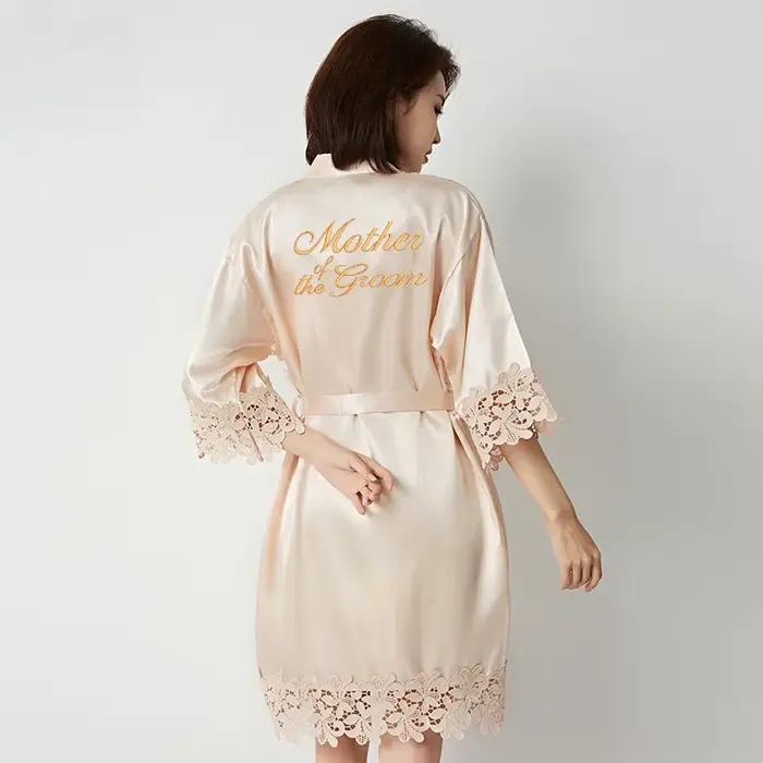 Vêtements de nuit en dentelle mère de la mariée et du marié Robe de mariée Sexy adulte Satin peignoi
