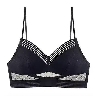 Lingerie d'été dos nu avec une poitrine en U discrète et sexy, accompagnée de petites dentelles fran