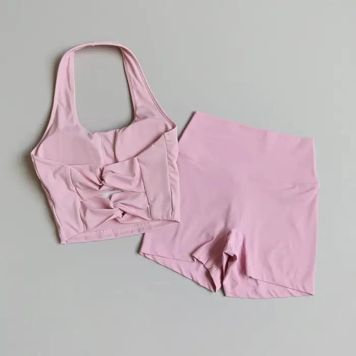 Ensemble de yoga 2 pièces effet seconde peau pour femme : brassière de sport à col halter et short a