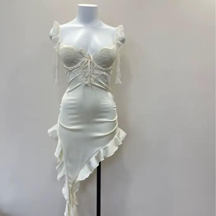 Nouvelle collection de vêtements de nuit pour femmes : chemises de nuit en soie à bretelles, élégant