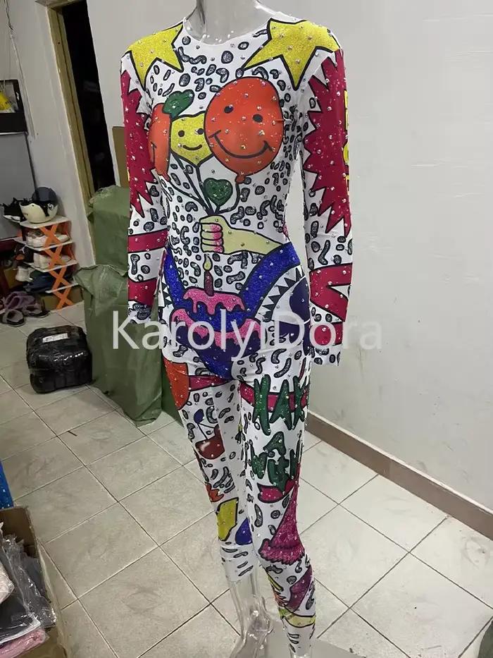Trblietavé performance kostýmy so strassami pre ženy