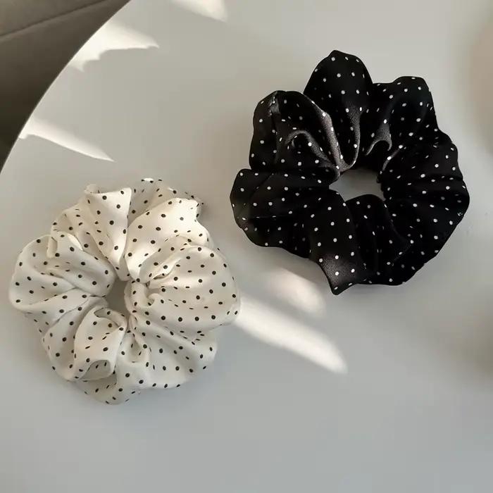 Elegantné gumičky do vlasov pre ženy