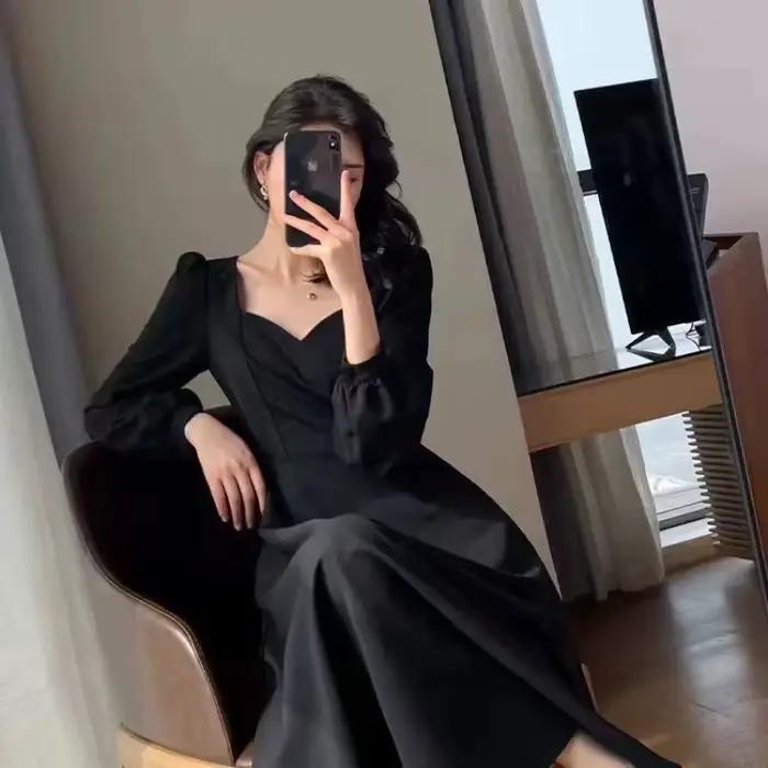 Elegantné šaty s dlhými nafúknutými rukávmi pre ženy