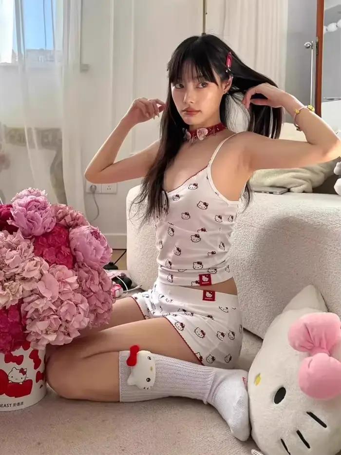Kawaii Hello Kitty pyžamový set