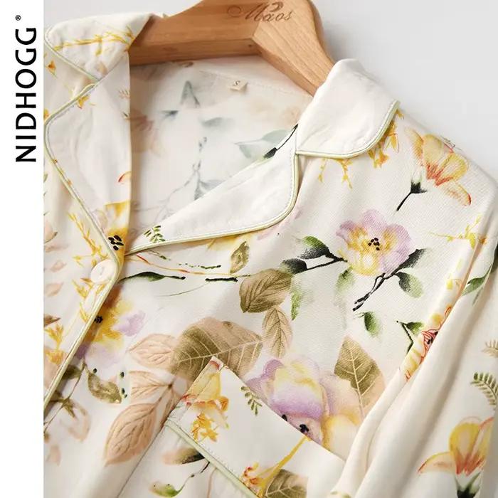 Ensemble pyjama à manches longues pour femmes élégant imprimé floral haut et pantalon boutonné à revers vêtements de détente doux et soyeux pour printemps automne