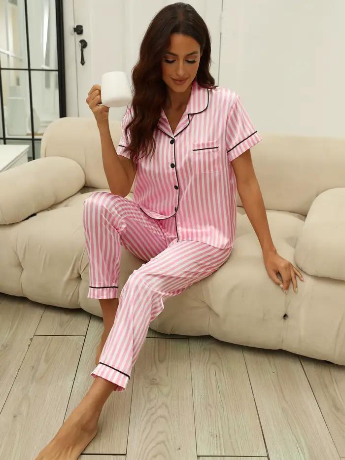 Ensemble pyjama luxueux à rayures – Haut doux, respirant, à manches courtes et pantalon à taille élastique pour un confort ultime, parfait pour