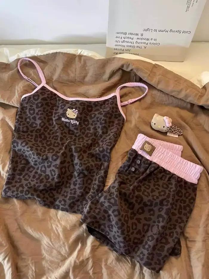 Pyjama sans manches Hello Kitty léopard design animé féminin été détente maison occasions spéciales