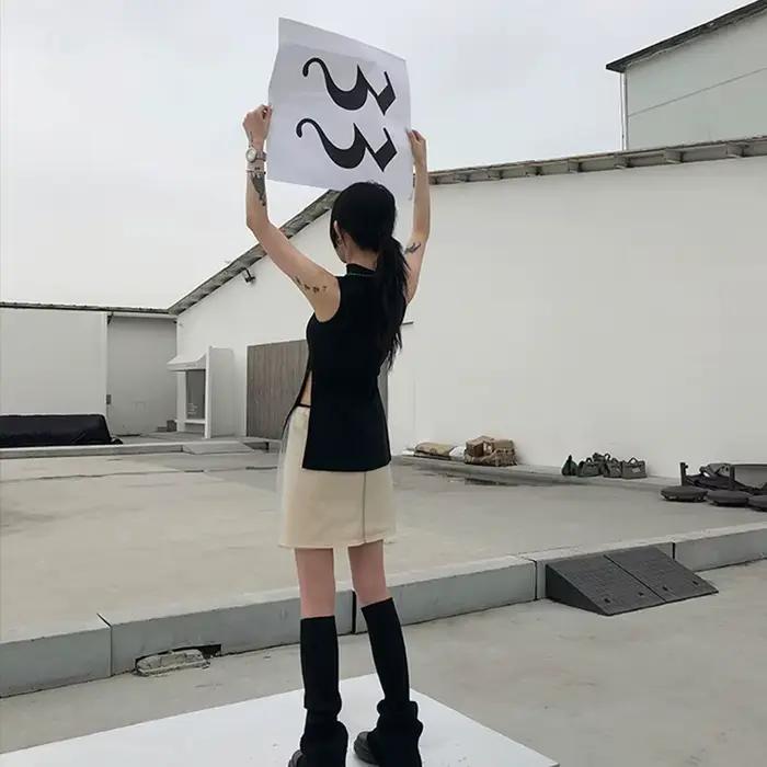 Karrcat Yamamoto Štýlové čierne tielko Grunge gotický rolák topy Cyber Y2k Chic dizajnérske oblečenie tmavá estetika Streetwear
