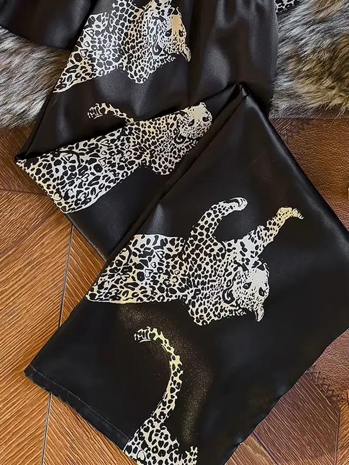 Dámsky pyžamový set s leopardím vzorom