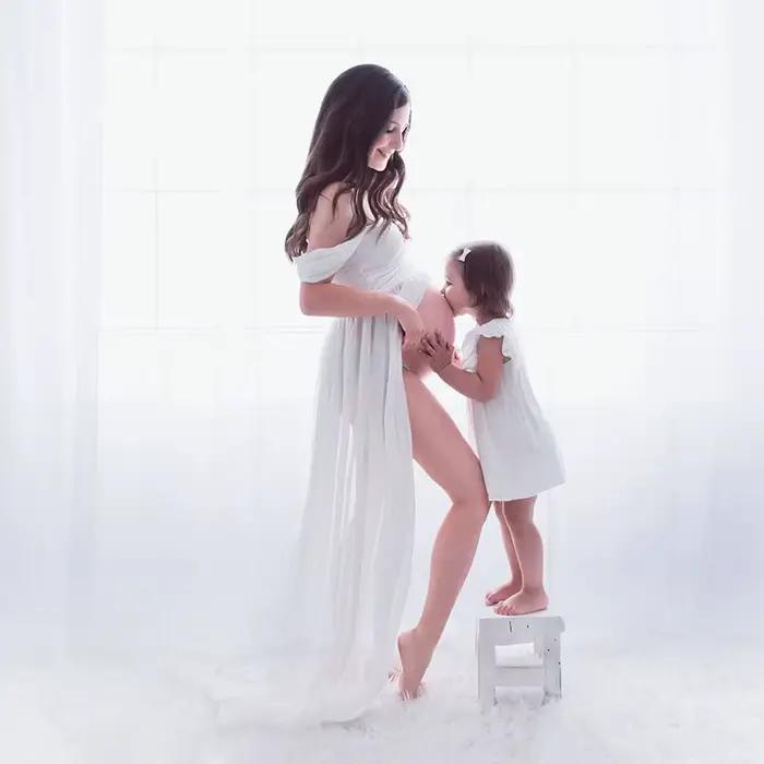 Robe de maternité sexy et club en polyester avec dentelle pour femmes, couleurs corail et blanc, silhouette sirène, pour grossesse, baby shower et photoshoots