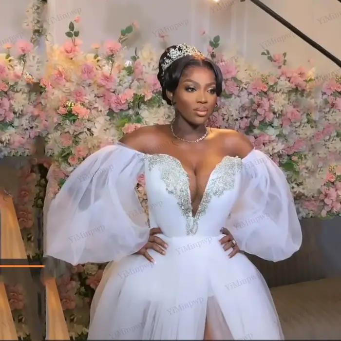 Robes de mariée blanches 2026 pour future mariée nigériane, épaules dénudées, fente latérale, en tulle et cristaux, robe de douche nuptiale personnalisée