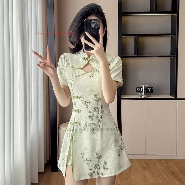 Vylepšené čínske diskotékové šaty qipao sexy cheongsam s kvetinovou potlačou národné