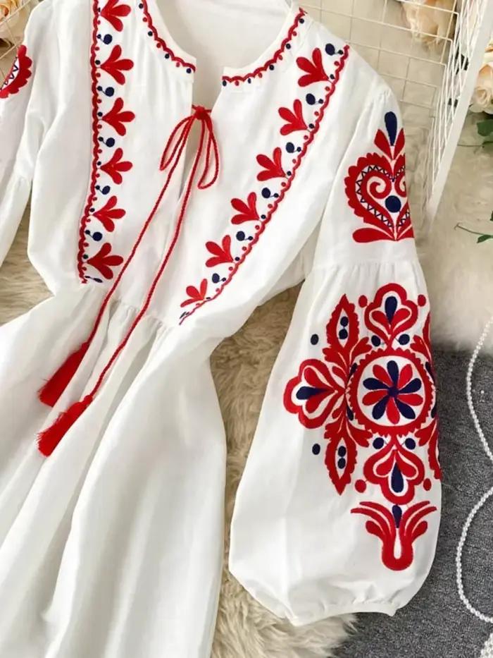 Robe bohème brodée avec manches lanternes pour femmes, élégante et versatile, idéale pour les occasions spéciales et le quotidien