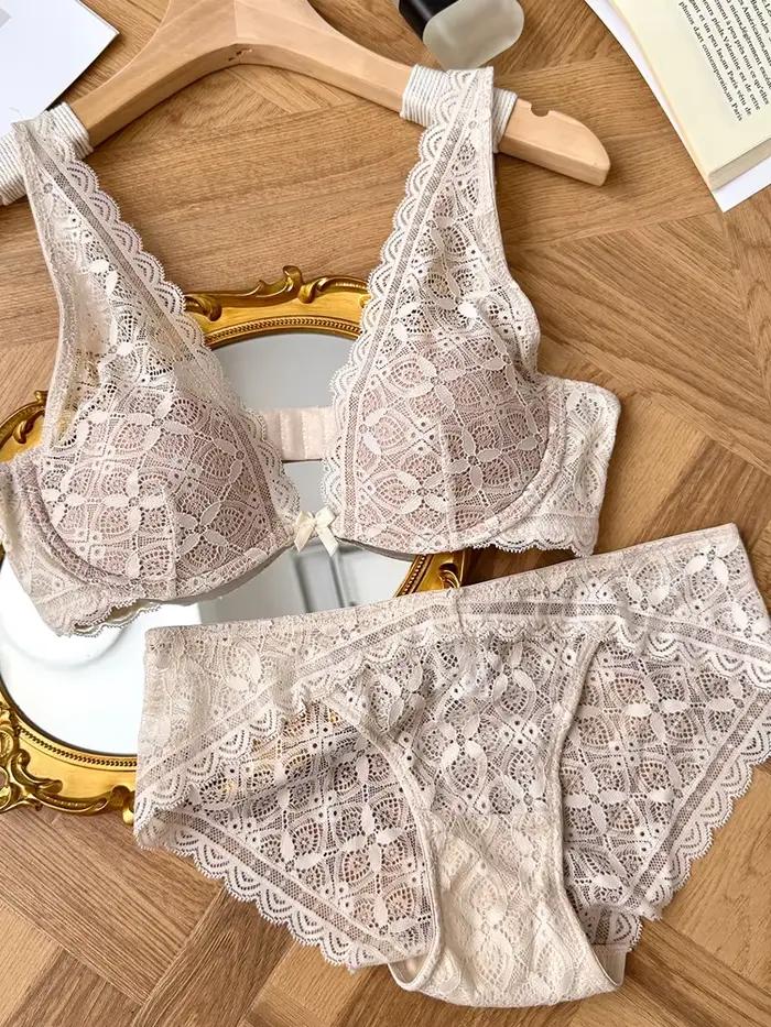 Ensemble de lingerie féminine en élasthanne et polyamide avec tasse à moule fin et bretelles ajustables pour femmes occassions spéciales