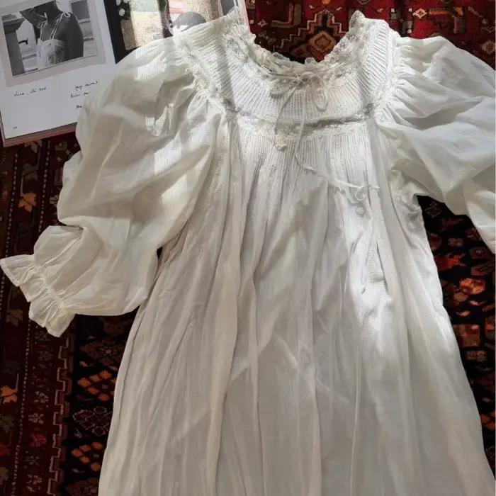 Francúzska princeznovská nočná košeľa z bielej čipky