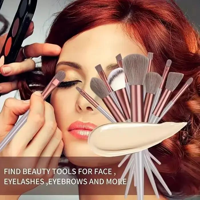 Sada jemných a nadýchaných kozmetických štetcov na make-up