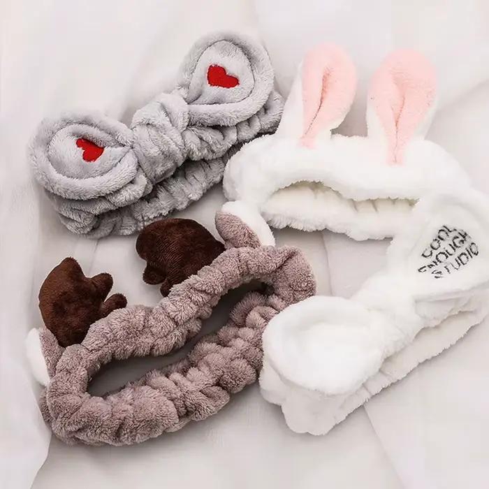Mäkký a teplý čelenka z coral fleece s mašľou a zvieracími ušami na umývanie tváre pre ženy a dievčatá