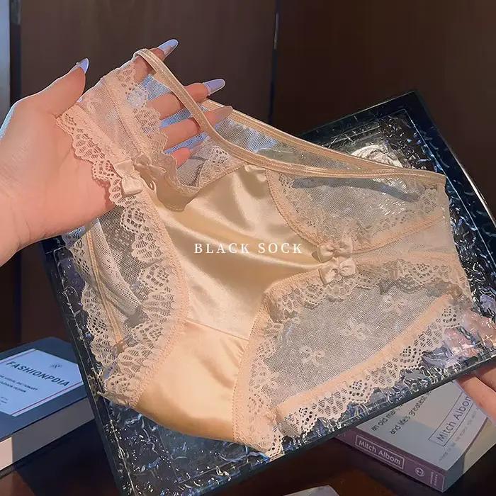 Culottes triangulaires de luxe françaises pour femmes - Modèle Lust avec nœud en dentelle semi-transparente et entrejambe en pur coton respirant