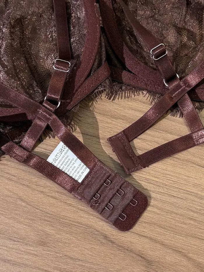 Elegantná letná podprsenka z priesvitnej vyšívanej čipky