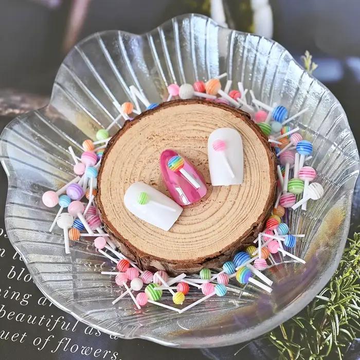 50 ks Miniatúrne lízanky/1:12 kawaii prívesky na nechty