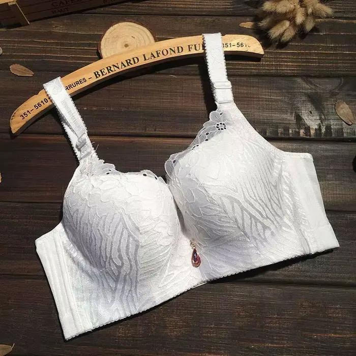 Sexy čipkovaná push-up podprsenka s tenkými ramienkami