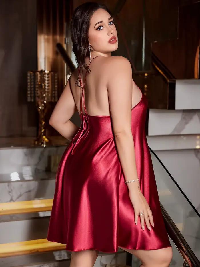 Elegantná nočná košeľa s výstrihom do V pre ženy