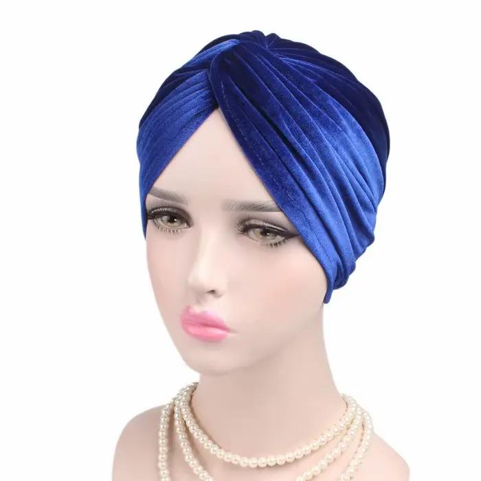 Pružný zamatový turban pre ženy