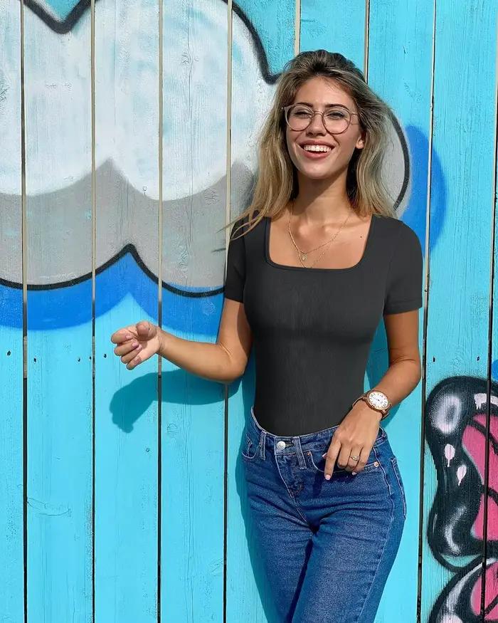 Sexy rebrované body pre ženy s výstrihom do štvorca a krátkymi rukávmi