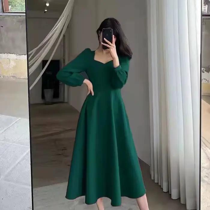 Elegantné šaty s dlhými nafúknutými rukávmi pre ženy