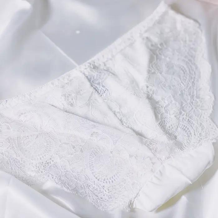 Culotte de mariée personnalisée avec nom, cadeau en dentelle, string, lingerie pour enterrement de vie de jeune fille, cadeaux pour demoiselles d'honneur, lingerie de mariage