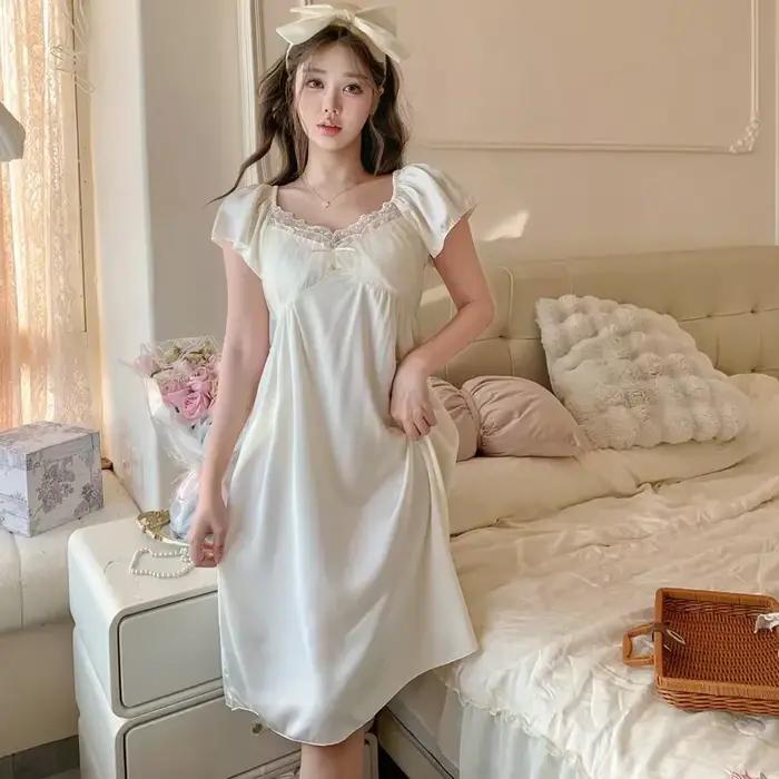 Robe longue d'été en soie pour femmes, vêtements de nuit, bretelles fines, manches courtes, vêtements de maison doux, avec coussinet de poitrine, chemise de nuit en soie glacée