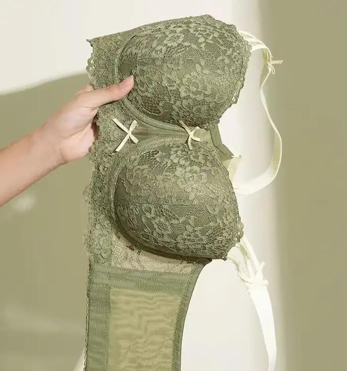 Krajkový push-up podprsenka pre ženy