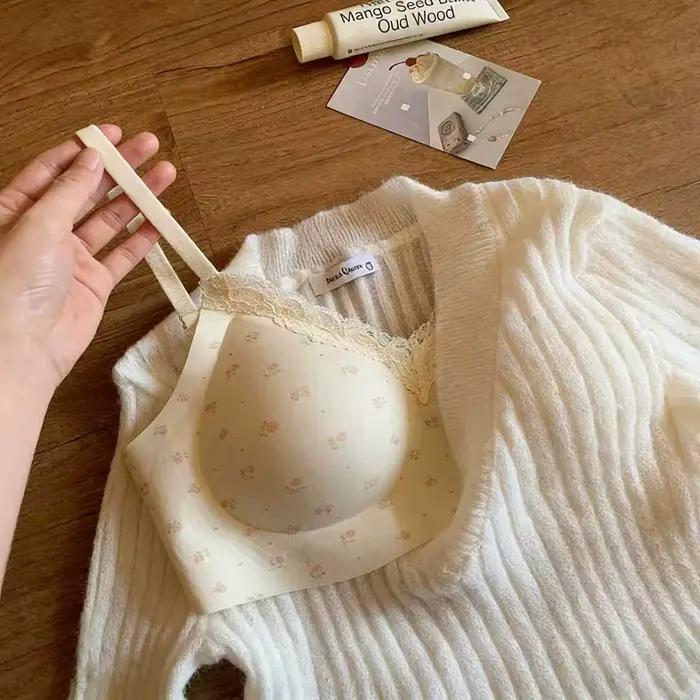 Dámska podprsenka: Elegantná čipka s kvetinovým vzorom