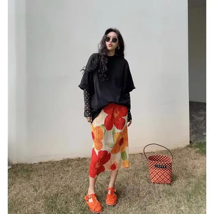 Dámska midi sukňa s vintage kvetinovým vzorom
