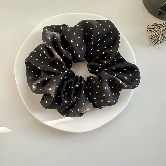 Elegantné gumičky do vlasov pre ženy