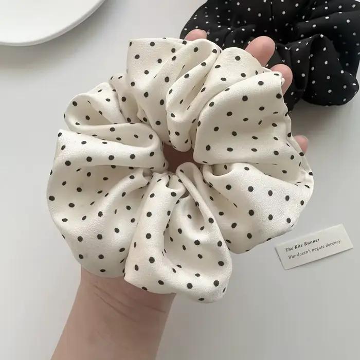 Elegantné gumičky do vlasov pre ženy
