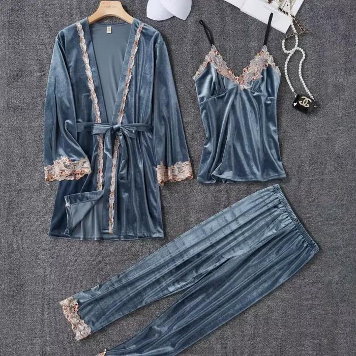 Nový zamatový pyžamový kostým pre ženy 3-dielny súbor nočná košeľa nočné oblečenie dámske zimné zamatové teplé čipky Flower Kimono župan šaty 2025