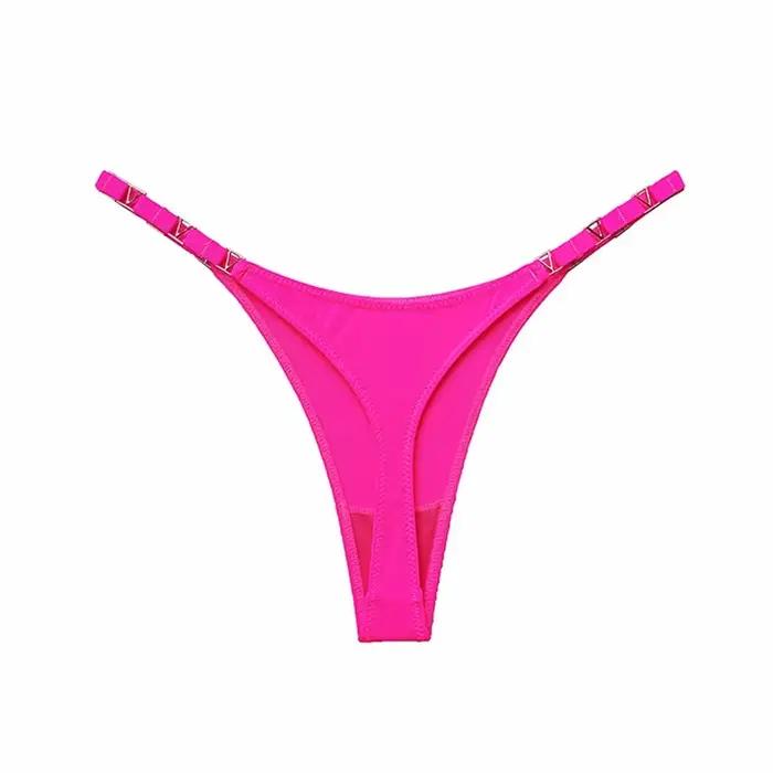 Sexy V-kalhotky s kovovou ozdobou, nízky pás, športové spodné prádlo pre ženy