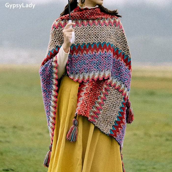 Dámske vintage boho pončo Everaks s kvetinovým vzorom a strapcami
