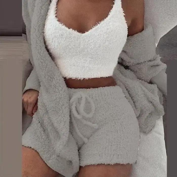 Nový zamatový pyžamový set pre ženy 2026 – Krátky sexy top + šortky + bunda – 3 kusy – Pohodlný a jemný domáci outfit – Pyžamo S-3XL