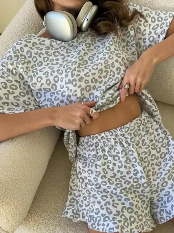 Dámsky leopardí pyžamový set