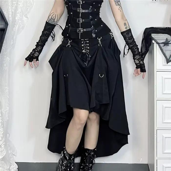 Robe gothique Harajuku Emo pour femmes style alternative grunge avec rivets et coupe a-ligne occasion spéciale