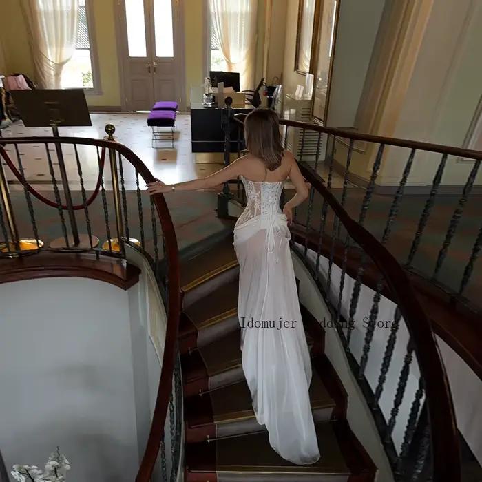 Sexi čipkované svadobné šaty v štýle korzetu