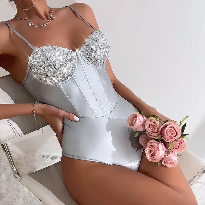 Trblietavé body pre ženy s nastaviteľnými ramienkami