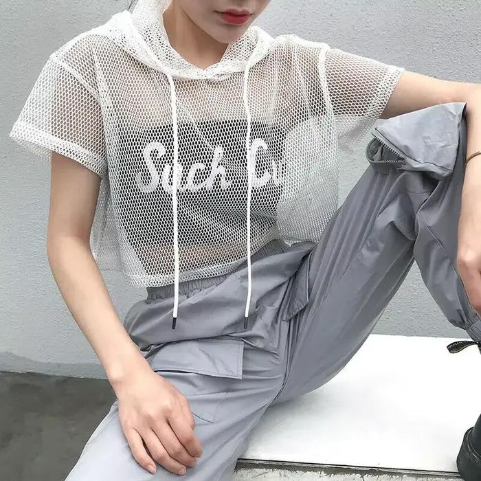 Dámske tričko s kapucňou z dierkovanej sieťoviny