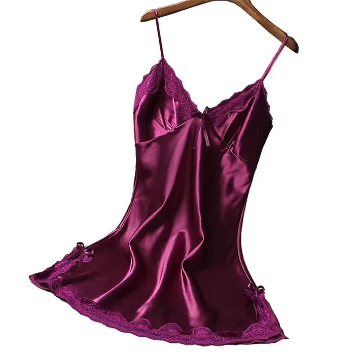 Nuisette en satin Zyncue élégante avec col en V et dentelle pour femmes - Occasions spéciales